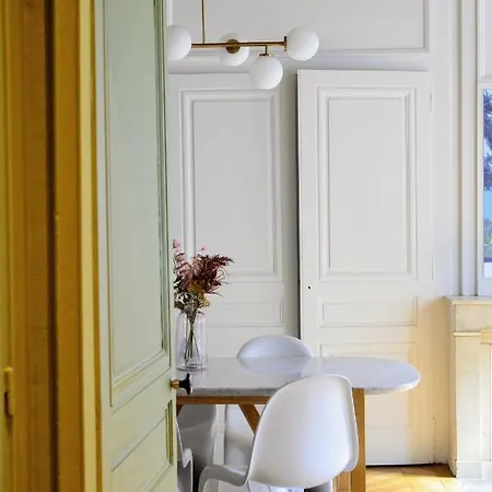 Eden Blue, Lovely Flat, Bright & Cosy In Apartment