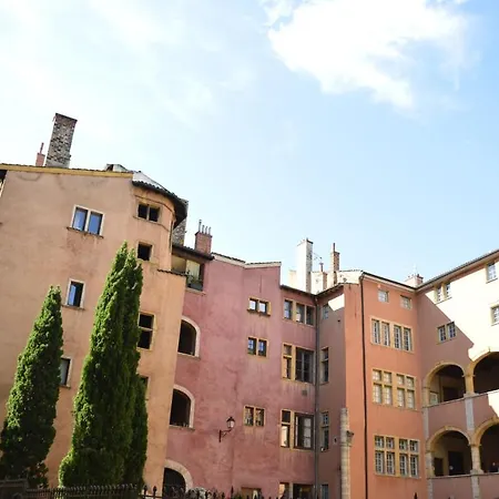 Eden Blue, Lovely Flat, Bright & Cosy In Apartment *