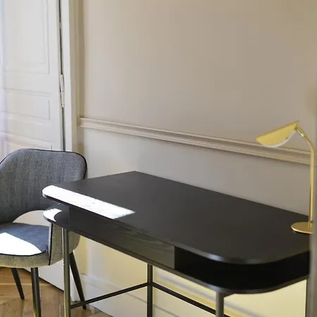 Eden Blue, Lovely Flat, Bright & Cosy In Lejlighed Lyon